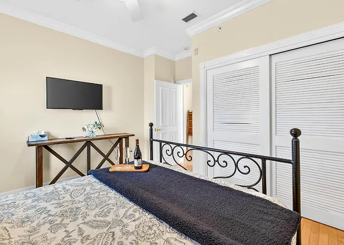 Exclusive Isla Bonita Clearwater Beach