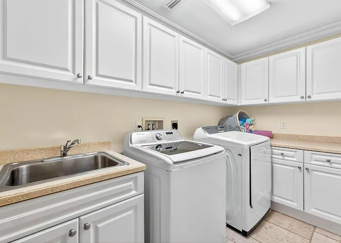 Exclusive Isla Bonita Holiday home Clearwater Beach